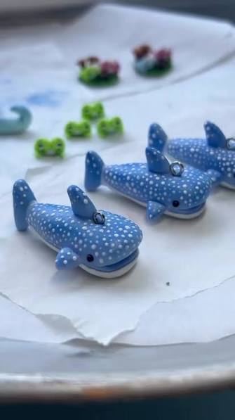 Whale Shelf Sitter